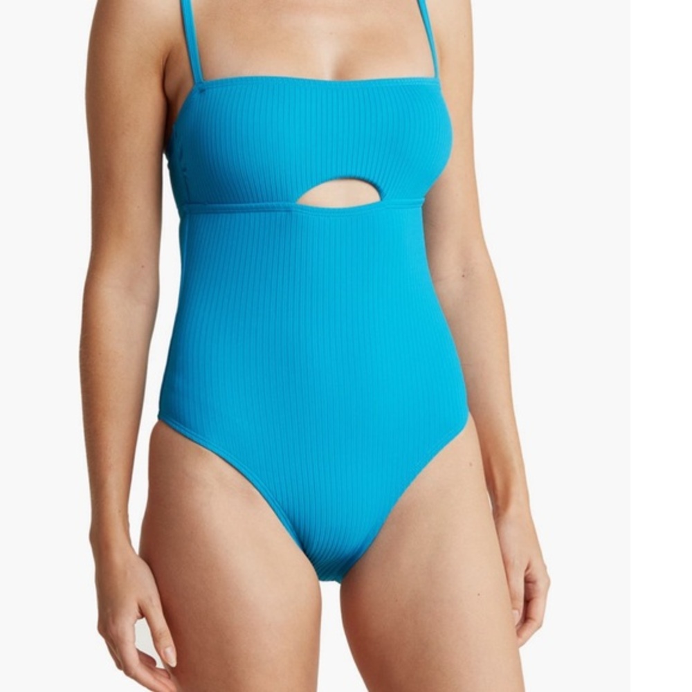 💙 NWT VYB Ribbed Cutout One‑Piece Swimsuit – Size Small